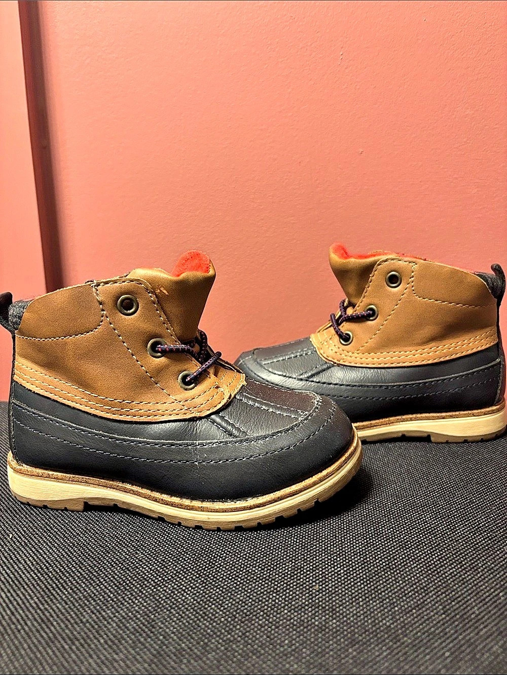 Max & Jake Boys duck boot. Size 9 toddler